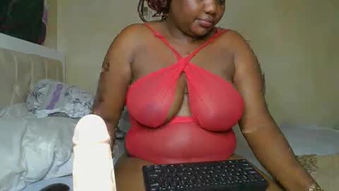 sassie_bee online show from January 7, 2:42 am