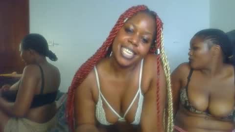Snapshot of sassie_d chatting on December 14, 8:57 pm sassie_d online show from December 14, 8:57 pm