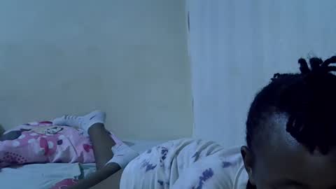 Snapshot of sassy_bella chatting on February 8, 8:01 pm sassy_bella online show from February 8, 8:01 pm