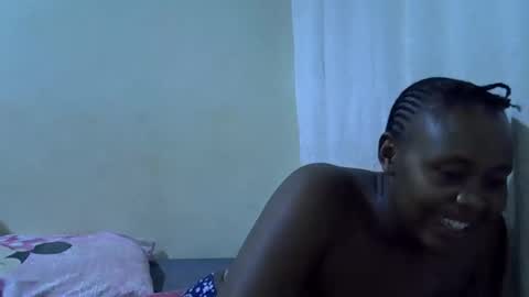 Snapshot of sassy_bella chatting on February 16, 8:27 pm sassy_bella online show from February 16, 8:27 pm