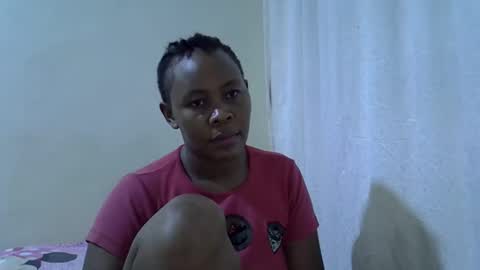 Snapshot of sassy_bella chatting on April 1, 5:43 pm sassy_bella online show from April 1, 5:43 pm