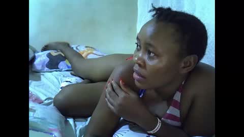 Snapshot of sassy_bella chatting on April 13, 6:24 pm sassy_bella online show from April 13, 6:24 pm