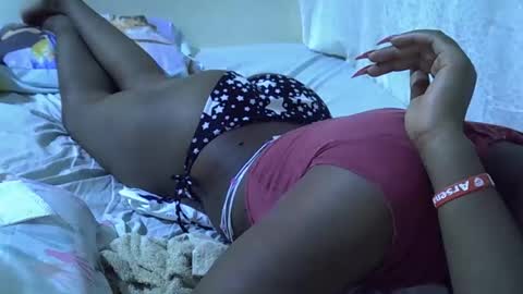 Snapshot of sassy_bella chatting on April 14, 6:47 pm sassy_bella online show from April 14, 6:47 pm