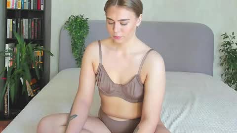 Snapshot of sassy_jam chatting on October 11, 7:07 am Sassy online show from October 11, 7:07 am