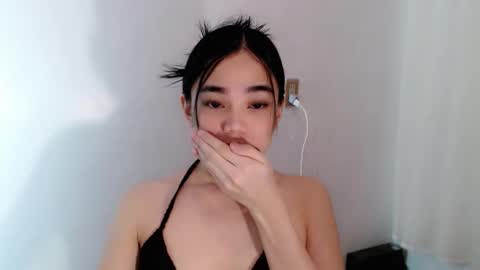 Snapshot of sassy_keath chatting on May 15, 3:19 pm Keath online show from May 15, 3:19 pm
