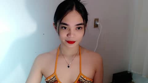 Snapshot of sassy_keath chatting on May 23, 4:55 pm Keath online show from May 23, 4:55 pm