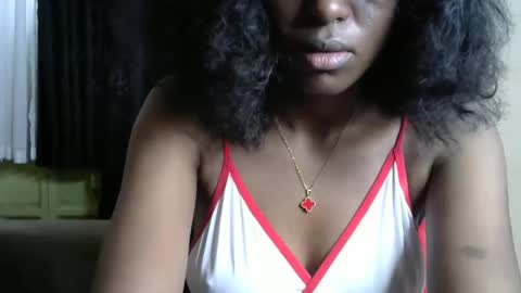 sassy_lyne online show from December 4, 8:12 am