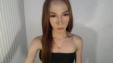 sassy_slut18 online show from December 2, 6:30 am