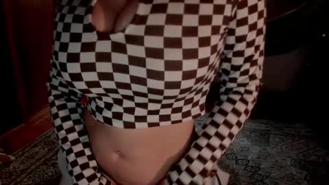 Ms. Oh   online show from December 13, 7:10 pm