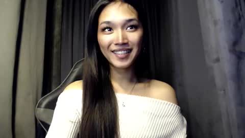 Snapshot of sassy_yourgirlxxxx chatting on November 24, 12:43 am Sassygirl online show from November 24, 12:43 am