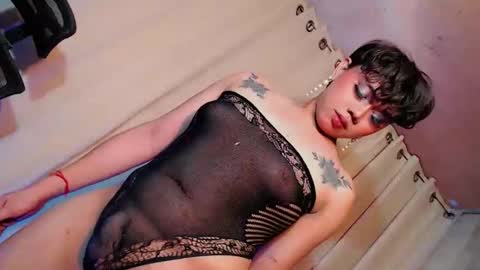 Snapshot of sassyffyra69 chatting on June 1, 11:23 am MARIO LABO online show from June 1, 11:23 am