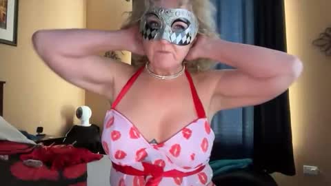 sassyhotwife00 online show from March 24, 8:36 pm