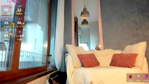 Snapshot of sassyt33n chatting on February 8, 8:51 am sassyt33n online show from February 8, 8:51 am