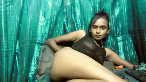 Snapshot of sassyxindian chatting on April 5, 10:18 pm sassyxindian online show from April 5, 10:18 pm