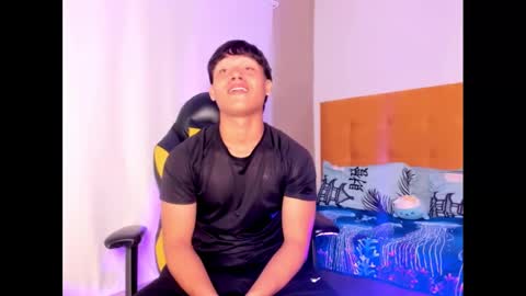 Snapshot of sasuke_uchiha12 chatting on January 26, 8:23 pm Evans Williams online show from January 26, 8:23 pm