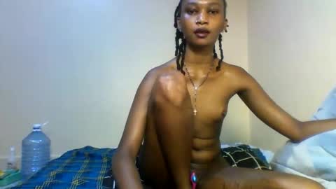 Snapshot of sasy_tina chatting on February 13, 12:45 pm Tina online show from February 13, 12:45 pm