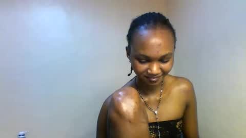 Snapshot of sasy_tina chatting on February 16, 12:56 pm Tina online show from February 16, 12:56 pm