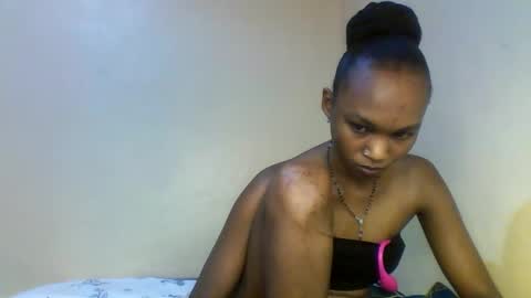 Snapshot of sasy_tina chatting on February 21, 12:55 am Tina online show from February 21, 12:55 am