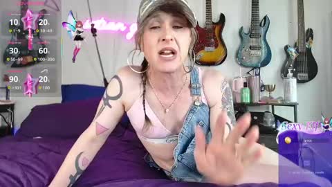 Saturn Girl online show from June 8, 7:58 pm