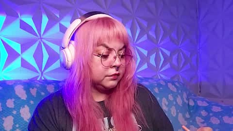 Gina George online show from April 10, 11:20 pm