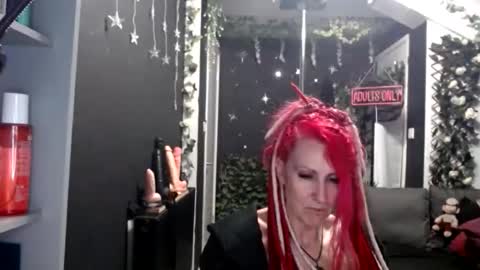 SaucySky online show from April 2, 10:51 pm