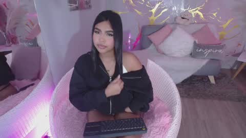 Snapshot of sauvage_lia chatting on August 7, 4:47 am sauvage lia online show from August 7, 4:47 am