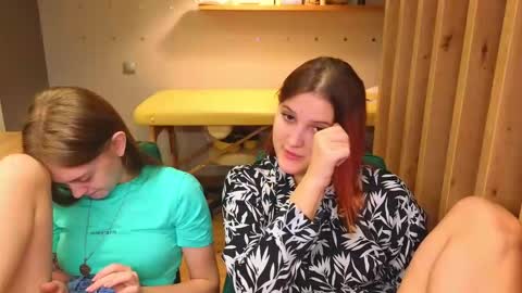 LUNA and ANNA    online show from December 14, 1:59 pm