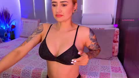   Dela  online show from March 1, 3:14 pm