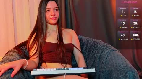 Snapshot of savannah_h chatting on July 3, 8:48 pm savannah_h online show from July 3, 8:48 pm
