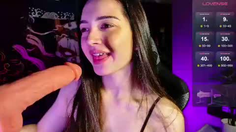 Snapshot of savannah_h chatting on July 9, 9:08 pm savannah_h online show from July 9, 9:08 pm