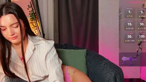 Snapshot of savannah_h chatting on July 15, 8:25 pm savannah_h online show from July 15, 8:25 pm