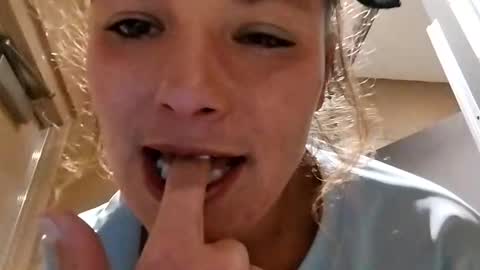 Snapshot of savannahjays chatting on November 25, 1:44 pm savannahjays online show from November 25, 1:44 pm