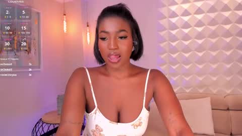S a v a n n a h  online show from February 24, 10:36 pm