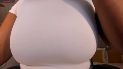 S a v a n n a h  online show from December 17, 12:22 pm