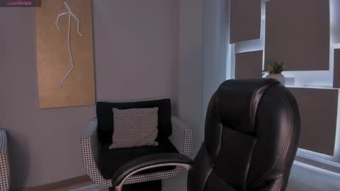 Snapshot of savannahstorm_ chatting on April 29, 7:31 pm S a v a n n a h online show from April 29, 7:31 pm