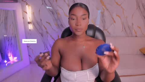 Snapshot of savannahstorm_ chatting on April 30, 12:11 pm S a v a n n a h online show from April 30, 12:11 pm
