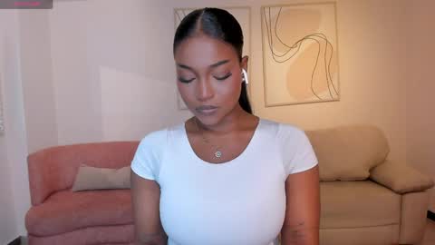 Snapshot of savannahstorm_ chatting on May 1, 7:51 pm S a v a n n a h online show from May 1, 7:51 pm