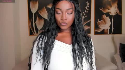 Snapshot of savannahstorm_ chatting on May 11, 8:50 pm S a v a n n a h online show from May 11, 8:50 pm
