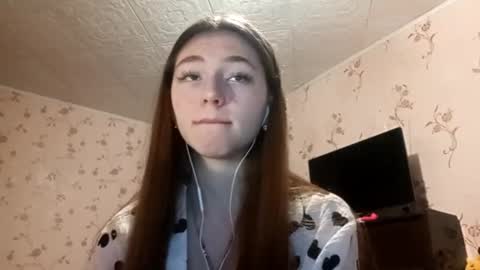 Snapshot of savannasotos chatting on September 18, 1:35 pm Sophie online show from September 18, 1:35 pm