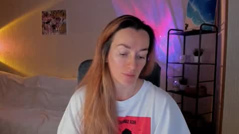 save the qween online show from December 18, 7:14 am