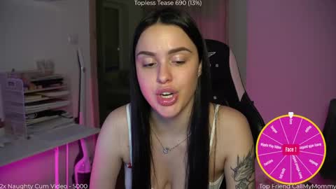 Naomi online show from March 25, 5:30 pm