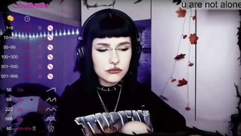 pronoun she. name Mary. age 21. online show from February 14, 3:05 pm