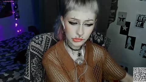 pronoun she. name Mary. age 21. online show from April 5, 1:03 am