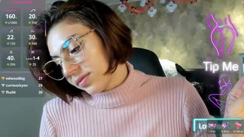 Saya Amaretto  online show from October 18, 5:25 pm