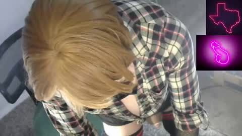 Cait or Caitlin online show from March 5, 8:32 am