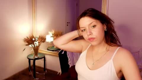 Snapshot of scaldingcream chatting on February 23, 11:55 am scaldingcream online show from February 23, 11:55 am