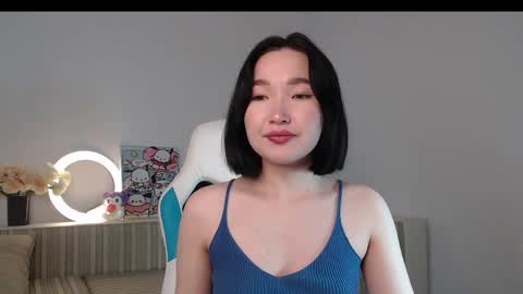 Snapshot of scamelia chatting on April 9, 6:19 am scamelia online show from April 9, 6:19 am