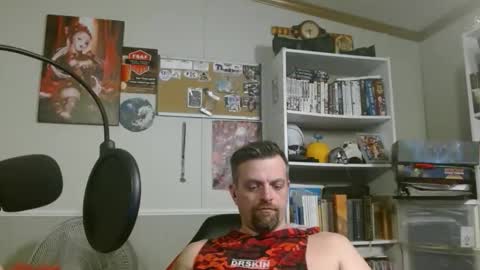 Snapshot of scarecrow2wm chatting on January 12, 4:07 am Kent Clark online show from January 12, 4:07 am