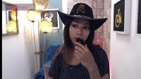 Snapshot of scarleet_miaa chatting on February 27, 7:14 pm Scaelet Mia online show from February 27, 7:14 pm