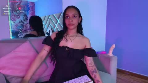 Snapshot of scarleett_ebony chatting on November 7, 7:47 pm scarleett_ebony online show from November 7, 7:47 pm